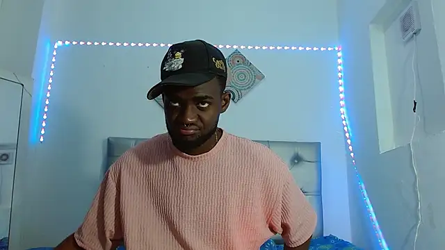 Snapshot of eebony_stallion chatting on November 2025 06:23:02 PM eebony stallion online show from November 2025 06:23:02 PM