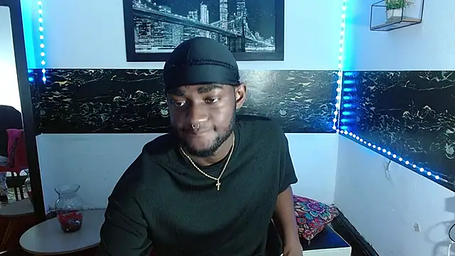 Snapshot of eebony_stallion chatting on October 2025 02:56:02 AM eebony stallion online show from October 2025 02:56:02 AM