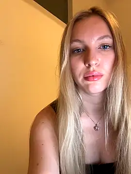 bbysonia online show from October 2025 08:29:01 PM