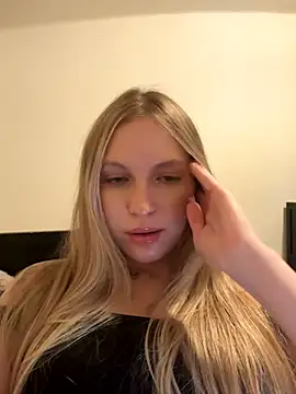 bbysonia online show from October 2025 08:20:01 PM