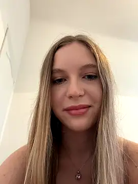 bbysonia online show from September 2025 12:11:02 PM