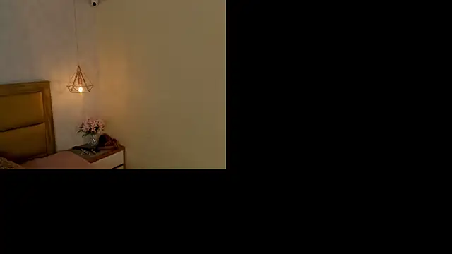 Snapshot of MELISSAROUGE chatting on June 2026 07:30:02 PM MELISSAROUGE online show from June 2026 07:30:02 PM
