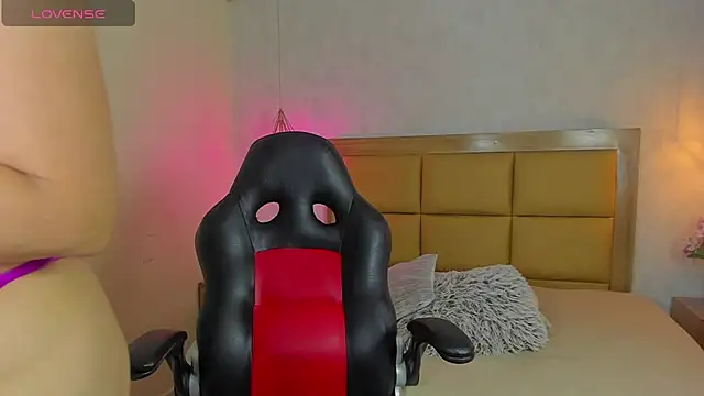 MELISSAROUGE online show from March 2026 07:43:02 PM