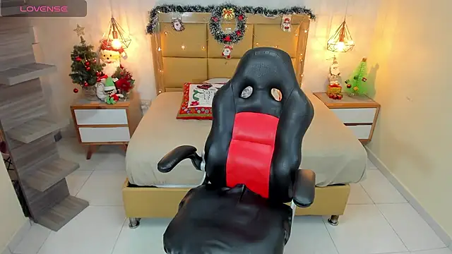 Snapshot of MELISSAROUGE chatting on December 2025 07:24:01 PM MELISSAROUGE online show from December 2025 07:24:01 PM