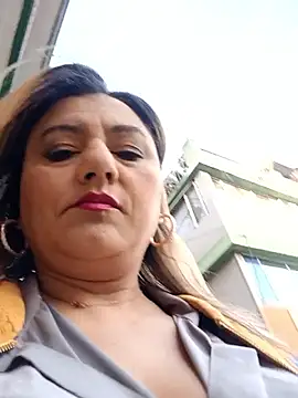 Nataly Foley online show from October 2025 11:41:02 AM