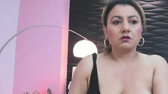 Nataly Foley online show from September 2025 12:38:02 PM