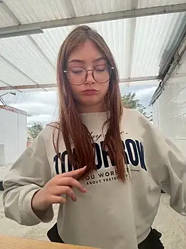 LunaVelvet777 online show from November 2025 07:03:01 PM