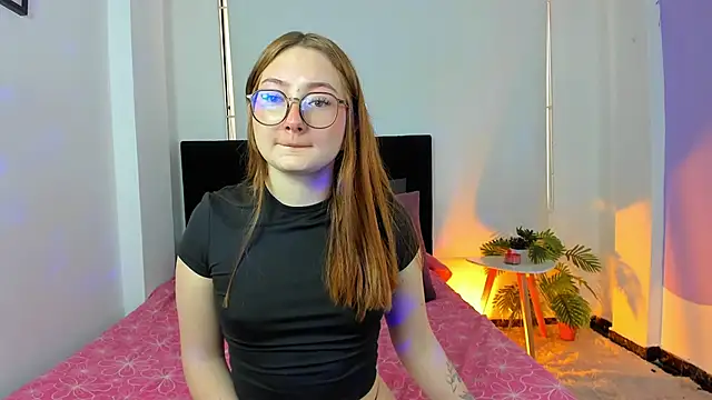 Snapshot of LunaVelvet777 chatting on September 2025 03:26:01 PM LunaVelvet777 online show from September 2025 03:26:01 PM
