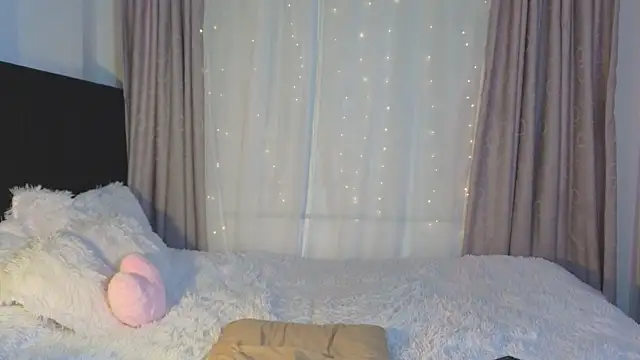 LunaVelvet777 online show from February 2026 04:07:02 PM