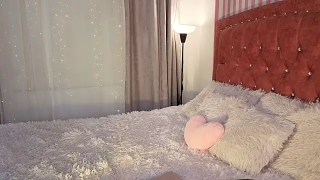 LunaVelvet777 online show from April 2026 07:07:02 PM