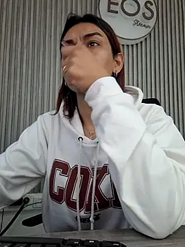 Snapshot of Lilith_Zamara chatting on November 2025 07:14:02 PM Lilith Zamara online show from November 2025 07:14:02 PM