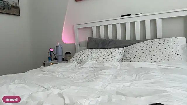 Snapshot of Ninanoell chatting on September 2025 03:22:01 PM Ninanoell online show from September 2025 03:22:01 PM