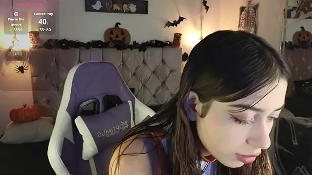 lila min online show from October 2025 02:14:02 PM