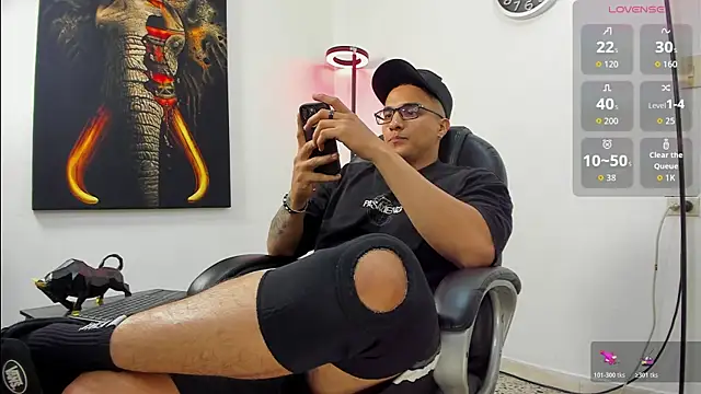 Dash Bukoski online show from October 2025 04:09:01 AM