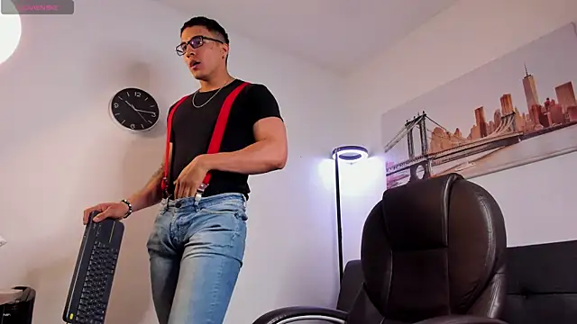 Dash Bukoski online show from December 2025 03:04:01 PM