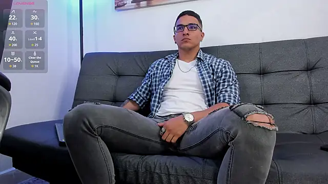 Dash Bukoski online show from October 2025 01:13:01 PM