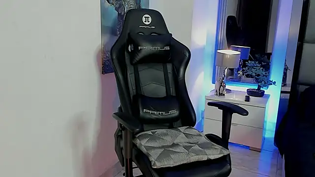 Dash Bukoski online show from February 2026 04:47:01 PM