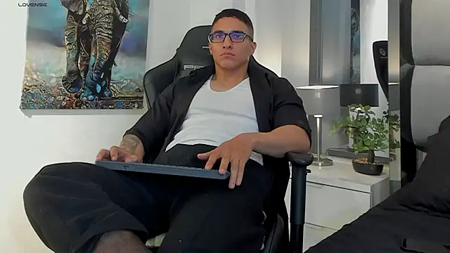 Dash Bukoski online show from February 2026 11:42:02 AM