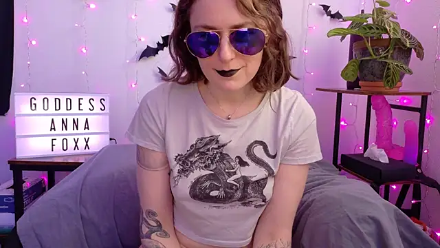 mistressannafoxx online show from February 2026 10:10:02 PM