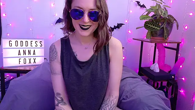 mistressannafoxx online show from March 2026 09:16:01 PM