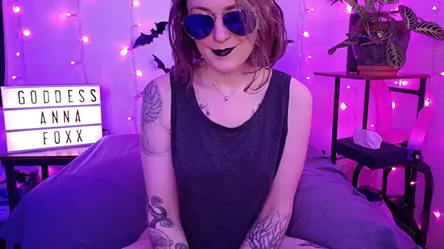 mistressannafoxx online show from February 2026 10:18:01 PM