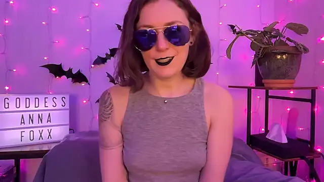 Snapshot of mistressannafoxx chatting on November 2025 11:05:01 PM mistressannafoxx online show from November 2025 11:05:01 PM