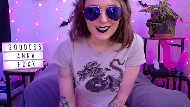 mistressannafoxx online show from March 2026 09:09:01 PM