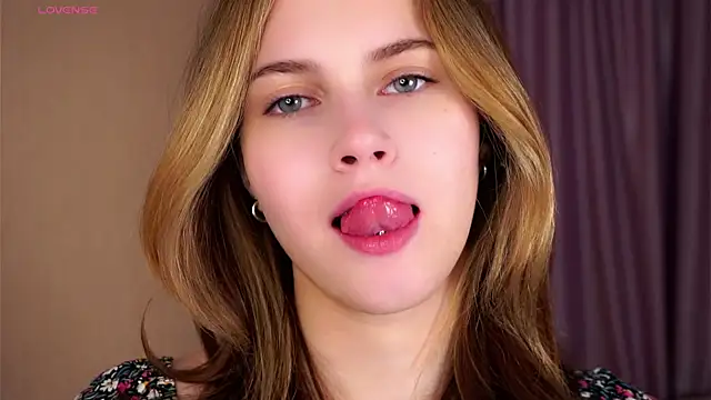 NylaNadler online show from October 2025 05:39:01 AM