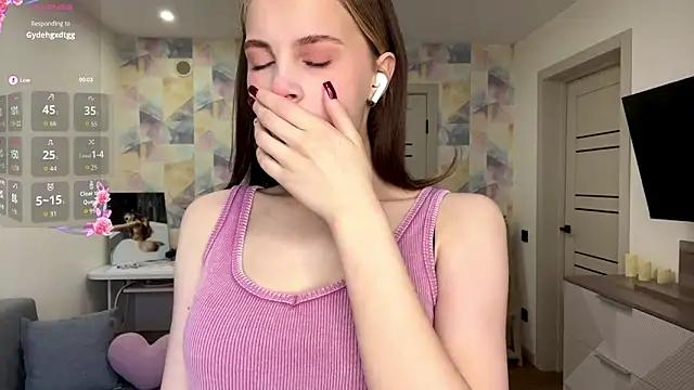 Snapshot of NylaNadler chatting on April 2026 04:19:01 AM NylaNadler online show from April 2026 04:19:01 AM