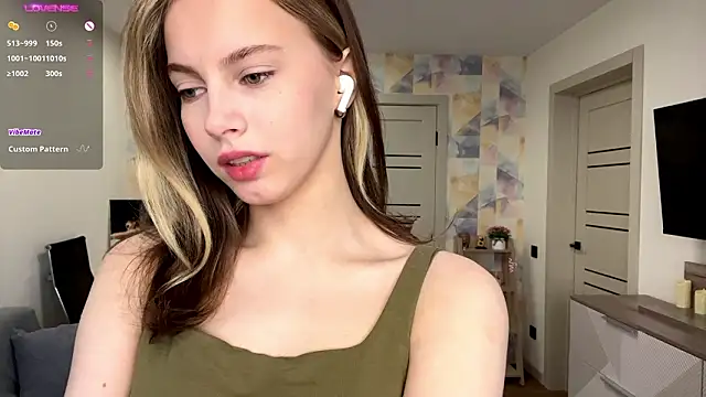 Snapshot of NylaNadler chatting on March 2026 04:08:02 AM NylaNadler online show from March 2026 04:08:02 AM