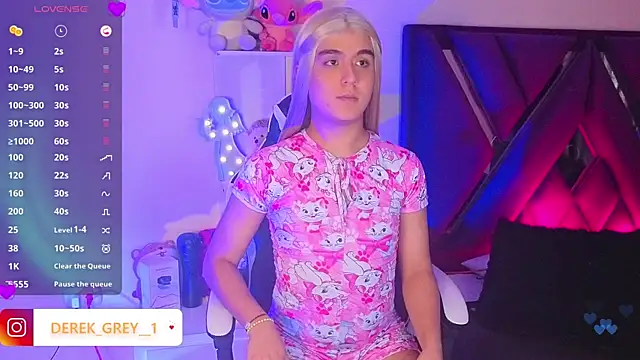 derek greyy  online show from October 2025 09:38:02 PM