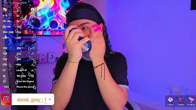 derek greyy  online show from April 2026 02:56:01 PM