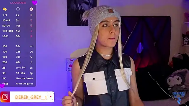 derek greyy  online show from September 2025 07:35:02 PM