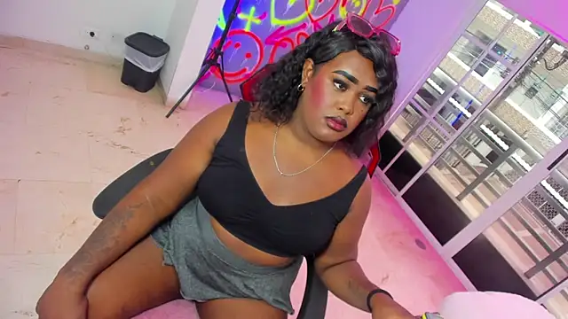 EvaRouse online show from October 2025 02:40:02 PM