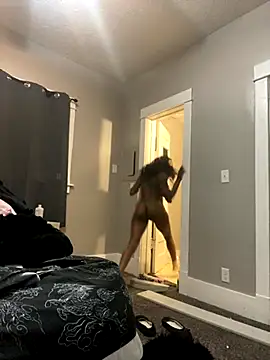 Snapshot of ToyBox96 chatting on October 2025 10:43:02 PM ToyBox96 online show from October 2025 10:43:02 PM