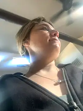 M1l3yD3w online show from November 2025 04:44:02 PM