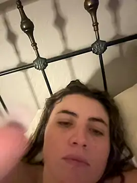 Snapshot of M1l3yD3w chatting on October 2025 03:41:01 AM M1l3yD3w online show from October 2025 03:41:01 AM