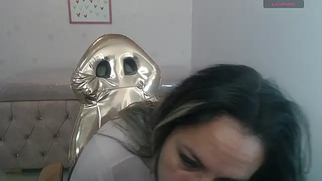 Jade Jones a online show from February 2026 01:18:01 PM