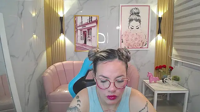 Snapshot of Jade_Jones_a chatting on September 2025 03:55:01 AM Jade Jones a online show from September 2025 03:55:01 AM
