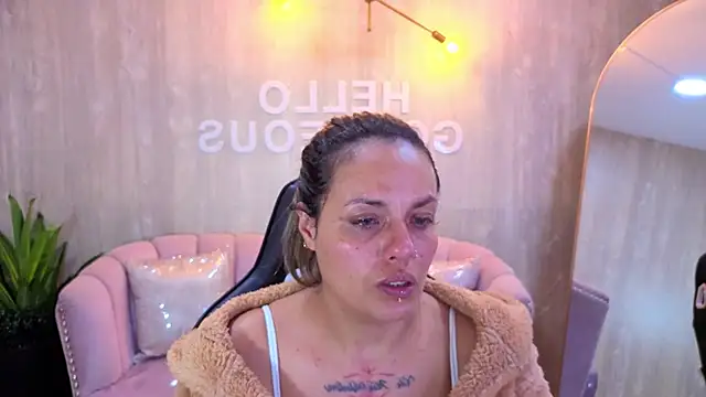 Jade Jones a online show from November 2025 03:54:02 AM