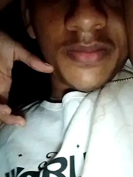 kjohn20 online show from December 2025 06:20:02 PM