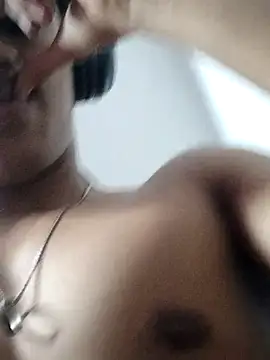 kjohn20 online show from November 2025 04:22:01 PM