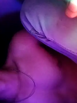 kjohn20 online show from December 2025 06:22:01 PM