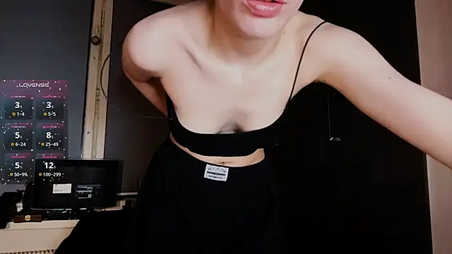 AlfredaBillegas online show from September 2025 08:16:02 PM