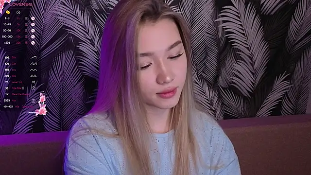 Yuki Star online show from November 2025 03:48:02 PM