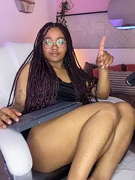 Snapshot of Terry_ebony chatting on October 2025 04:35:01 AM Terry ebony online show from October 2025 04:35:01 AM