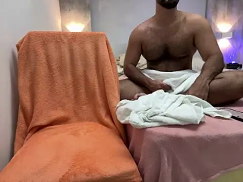 CasadoLutadorBigStuds online show from May 2026 09:32:01 PM