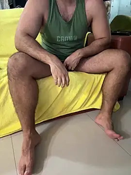 CasadoLutadorBigStuds online show from September 2025 07:08:01 AM