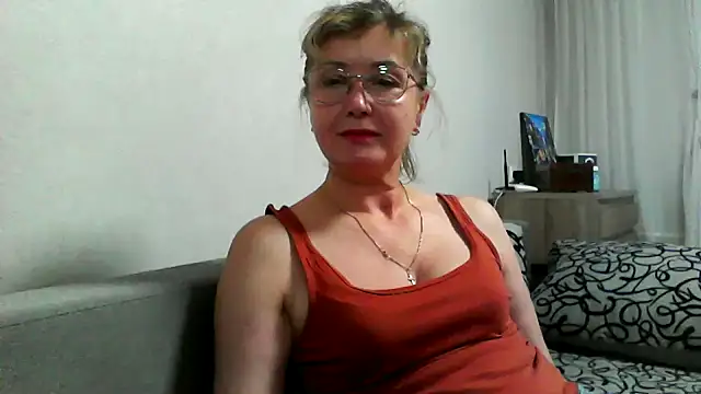 IrynaMolbertx online show from October 2025 04:52:02 PM