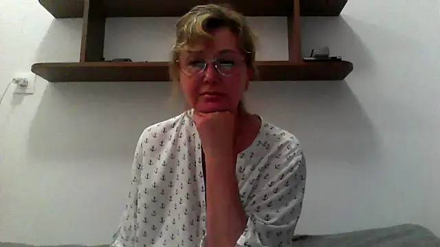 IrynaMolbertx online show from September 2025 08:36:01 PM